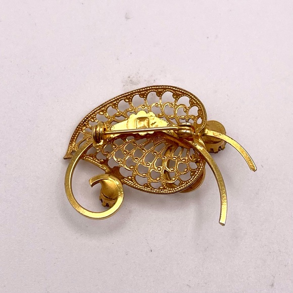 Dainty Vintage Gold Tone Filigree Leaf Brooch With Pink and Purple Rhinestones - Picture 7 of 9